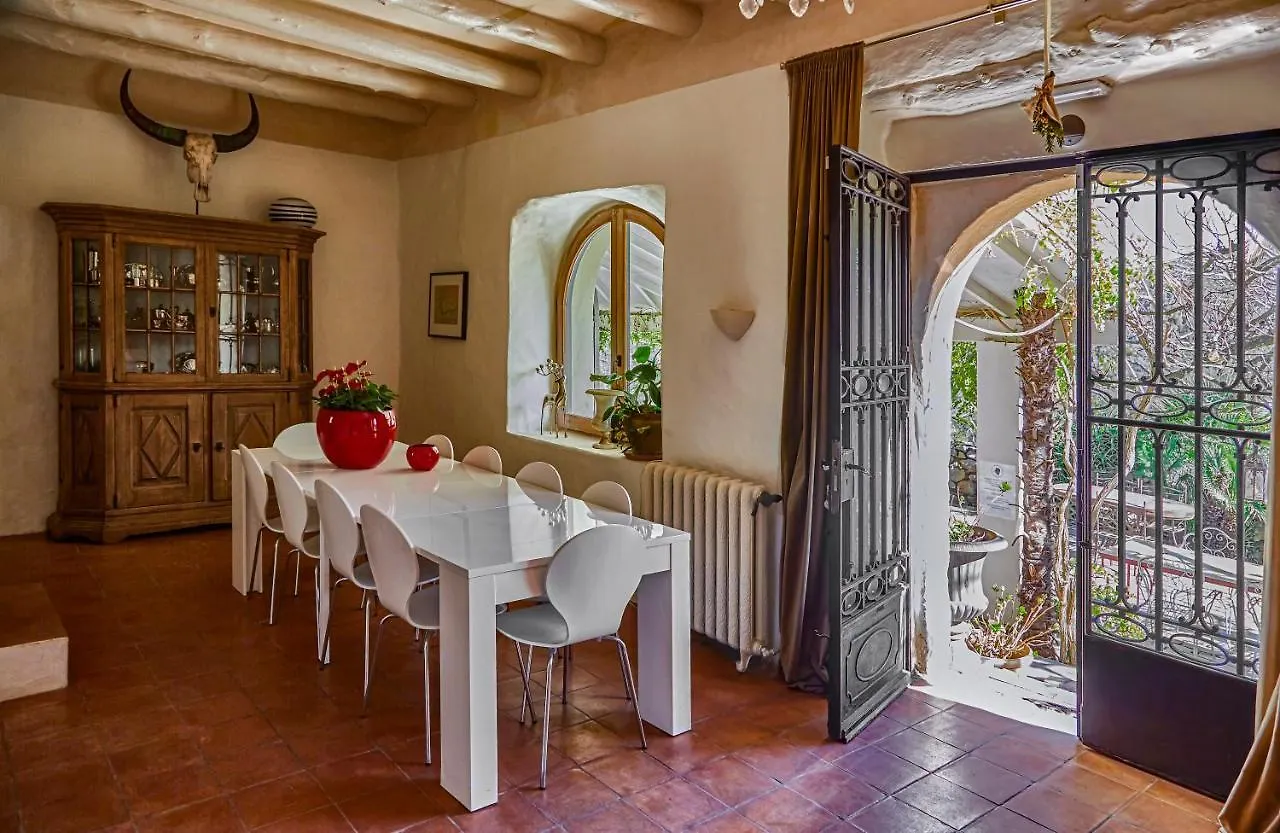 Sitges Hill Retreats-Masia Nur 22 Bedrooms Divided Over 9 Houses For Max 44 Guests Canyelles  Villa Canyelles (Catalonia)