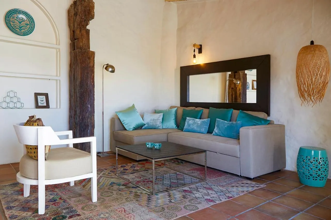 Sitges Hill Retreats-Masia Nur 22 Bedrooms Divided Over 9 Houses For Max 44 Guests Canyelles  0*, Canyelles (Catalonia) İspanya