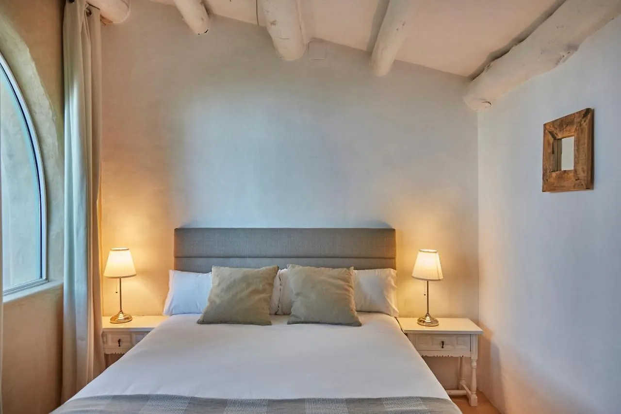 Villa Sitges Hill Retreats-Masia Nur 22 Bedrooms Divided Over 9 Houses For Max 44 Guests Canyelles