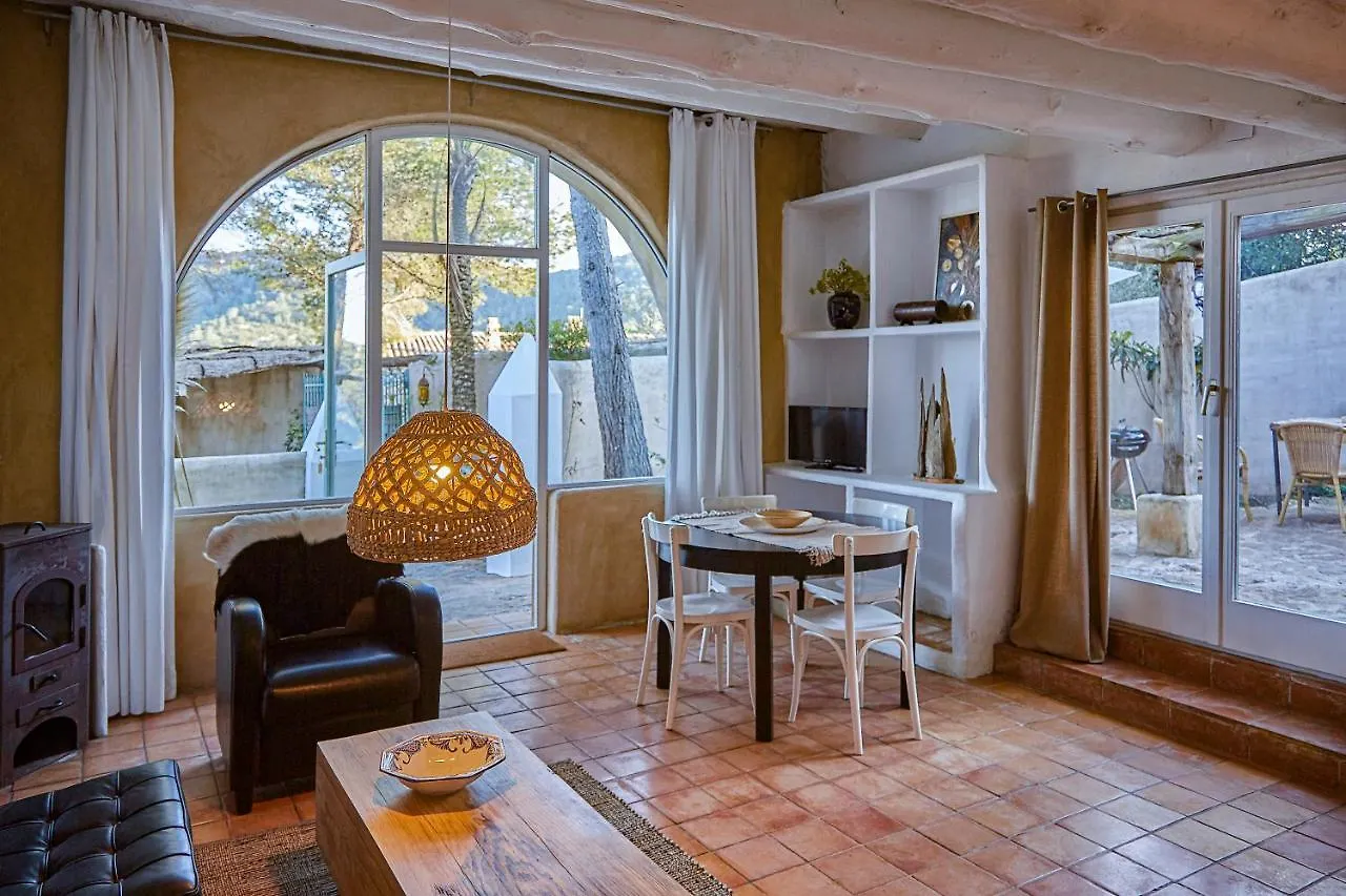 Villa Sitges Hill Retreats-Masia Nur 22 Bedrooms Divided Over 9 Houses For Max 44 Guests Canyelles  İspanya