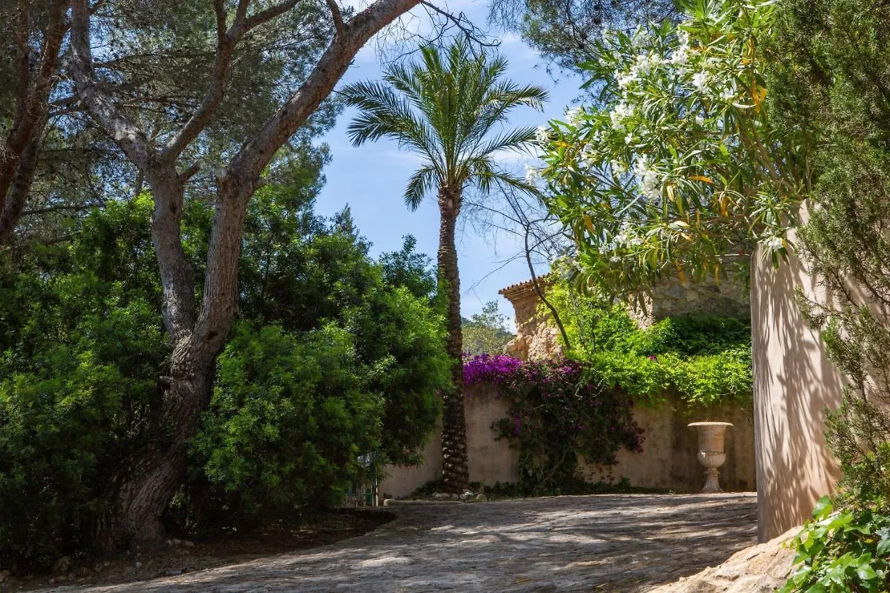 Sitges Hill Retreats-Masia Nur 22 Bedrooms Divided Over 9 Houses For Max 44 Guests Canyelles  İspanya